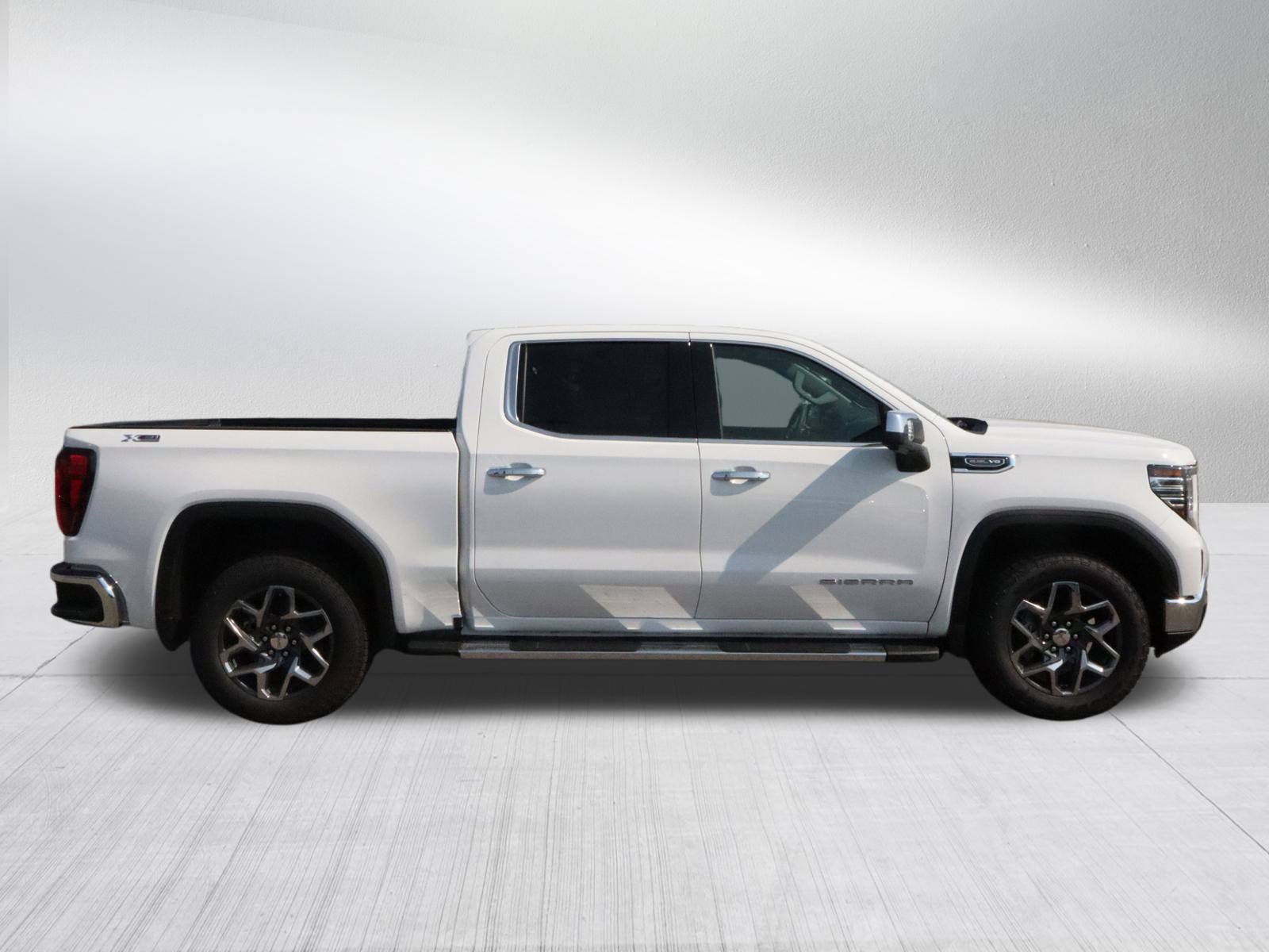 2026 Gmc Sierra 1500 SLT photo 8