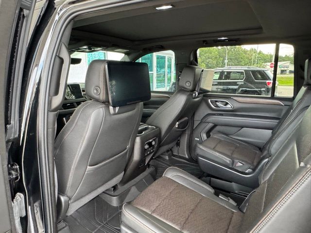 2021 Chevrolet Suburban High Country photo 22