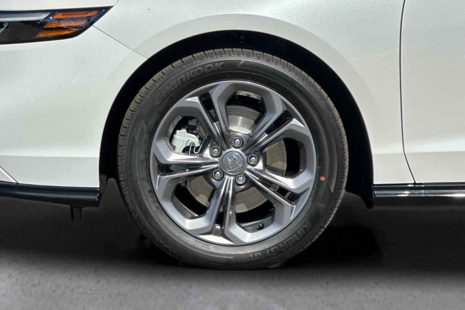 2025 Honda Accord EX-L photo 29