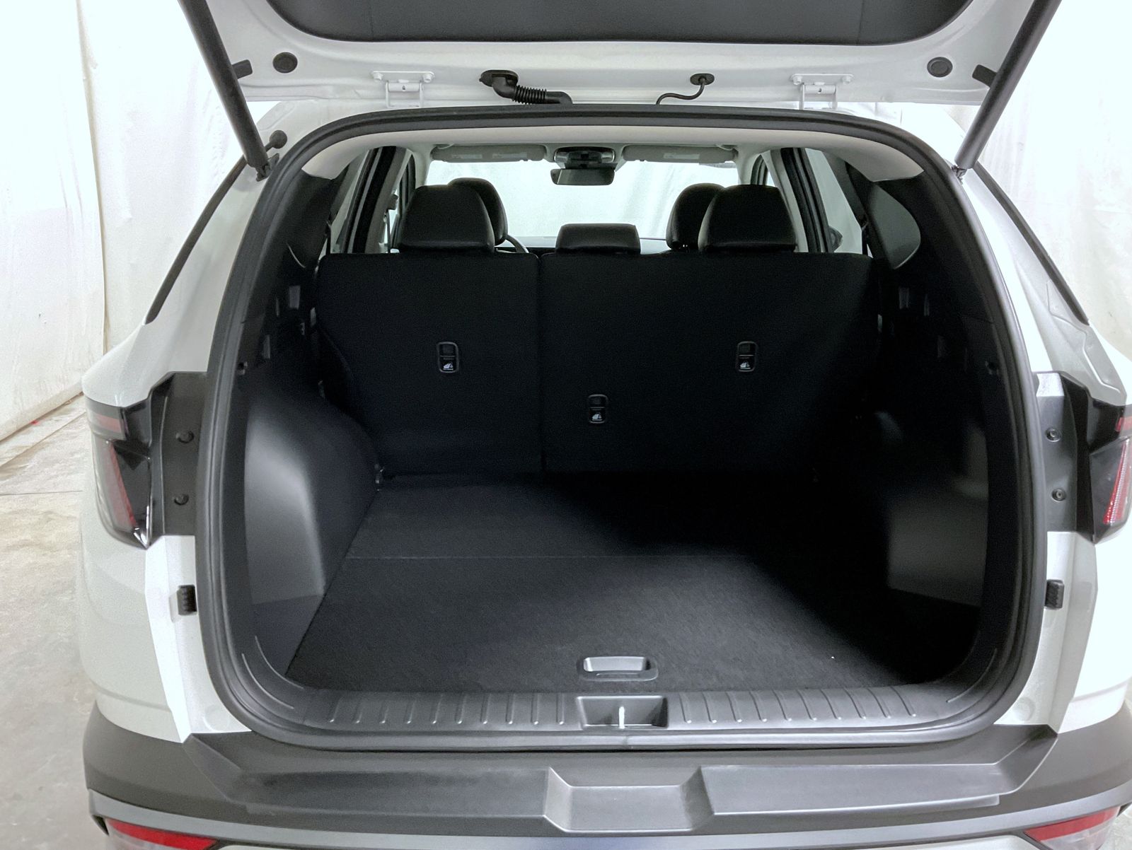 2025 Hyundai Tucson SEL Convenience photo 9