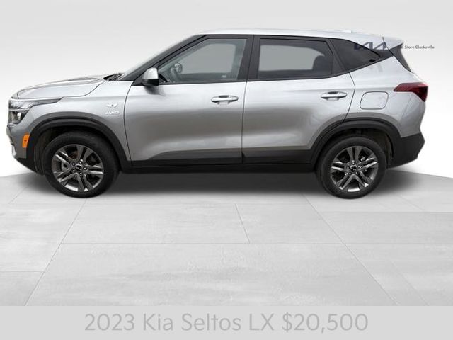 2023 Kia Seltos LX photo 4