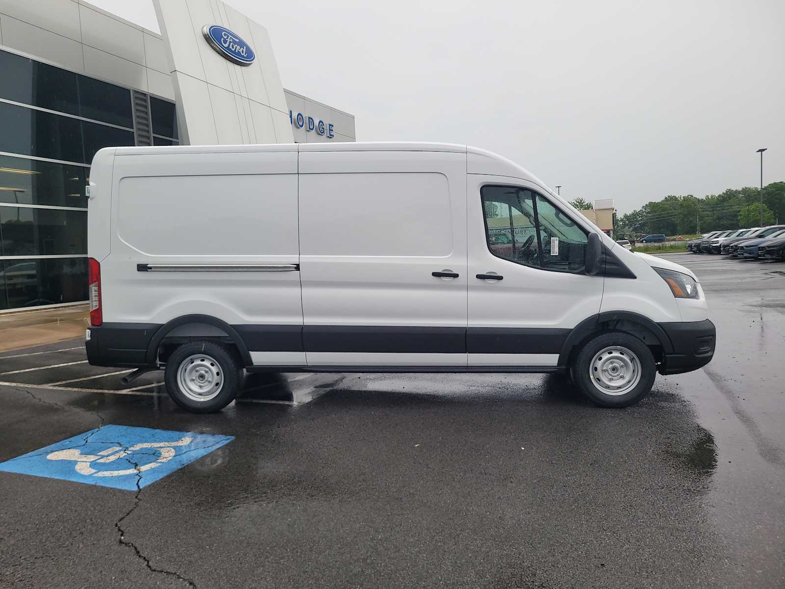 2025 Ford Transit Cargo Van photo 2