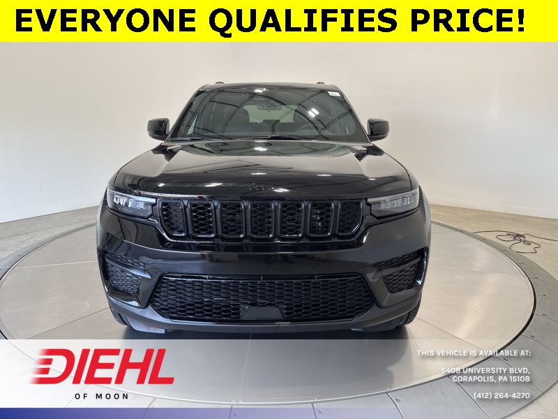 2025 Jeep Grand Cherokee Laredo X photo 2