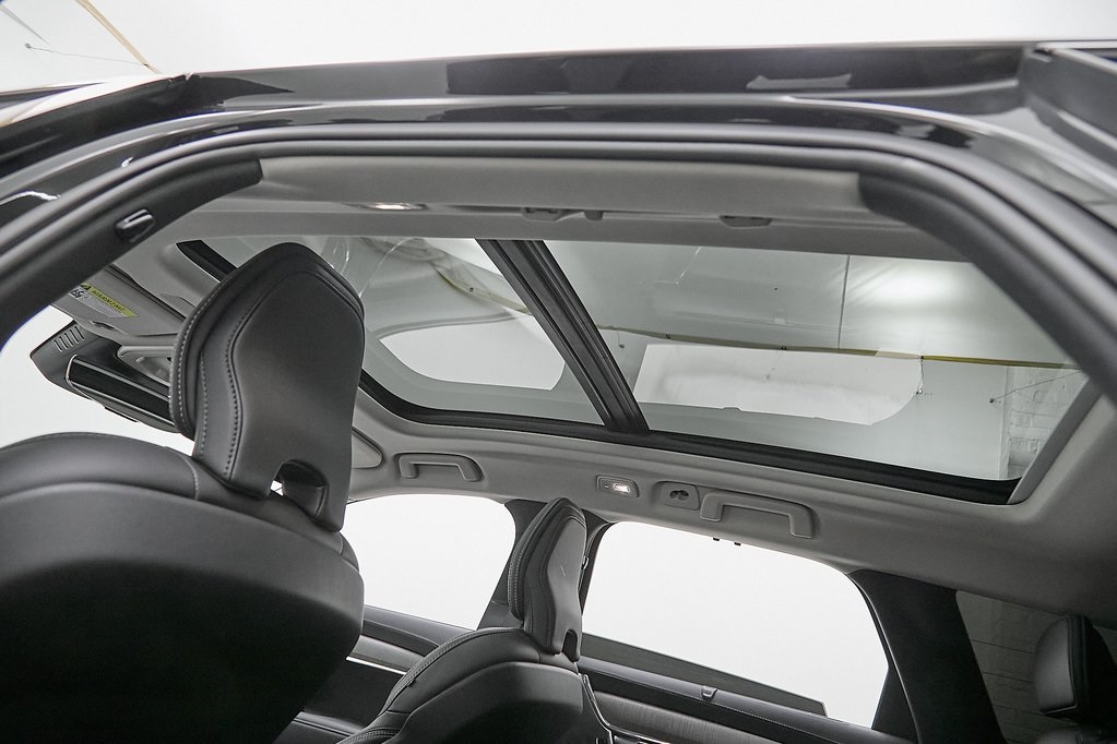 2024 VOLVO V90CC - Image 26