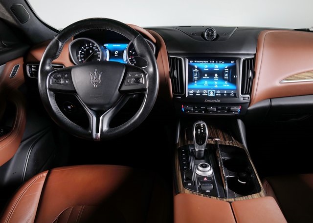 2017 Maserati Levante Base photo 5