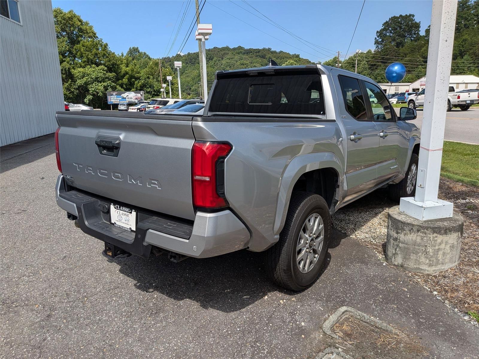 2024 Toyota Tacoma SR5 photo 3