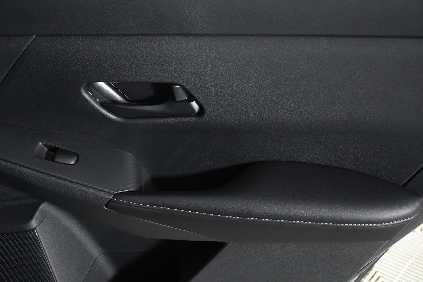2025 Nissan Sentra S photo 23