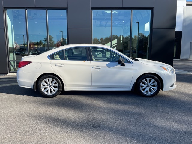 2017 Subaru Legacy 2.5i photo 3