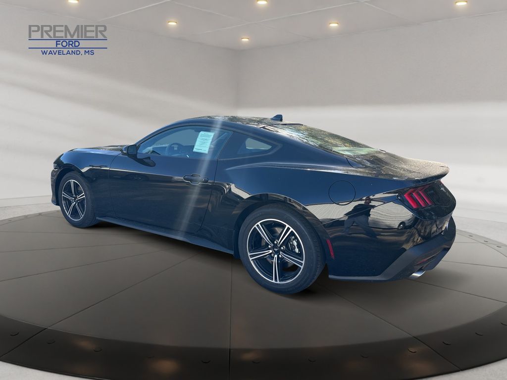 2025 Ford Mustang EcoBoost photo 3