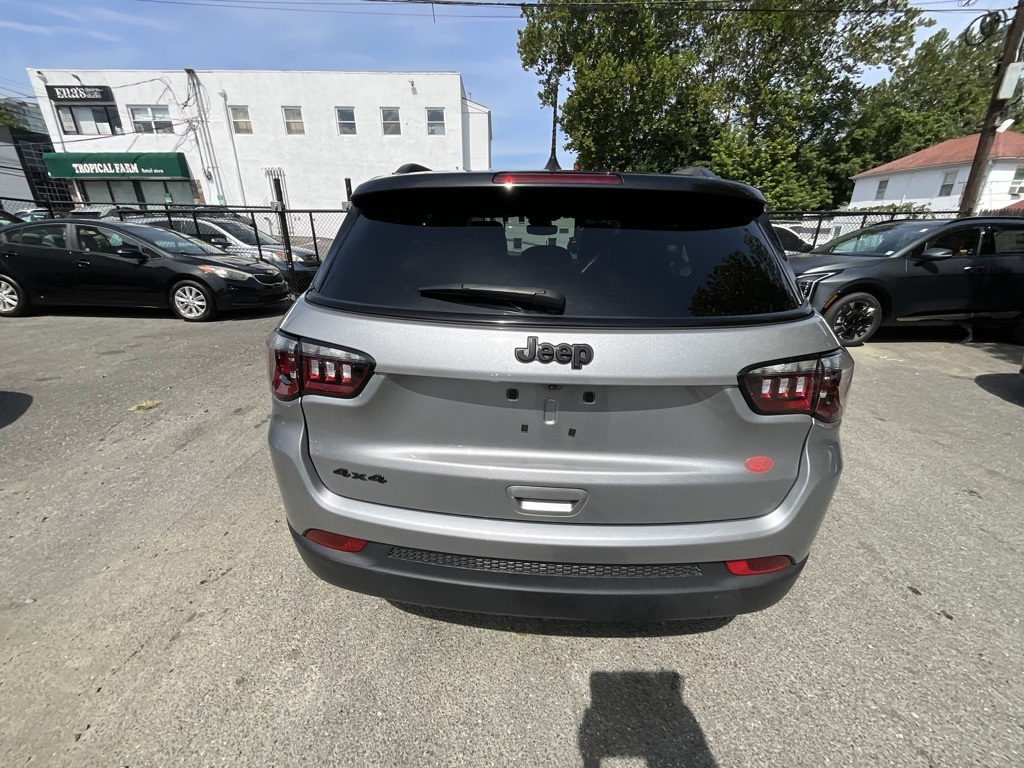 2022 Jeep Compass Altitude photo 3