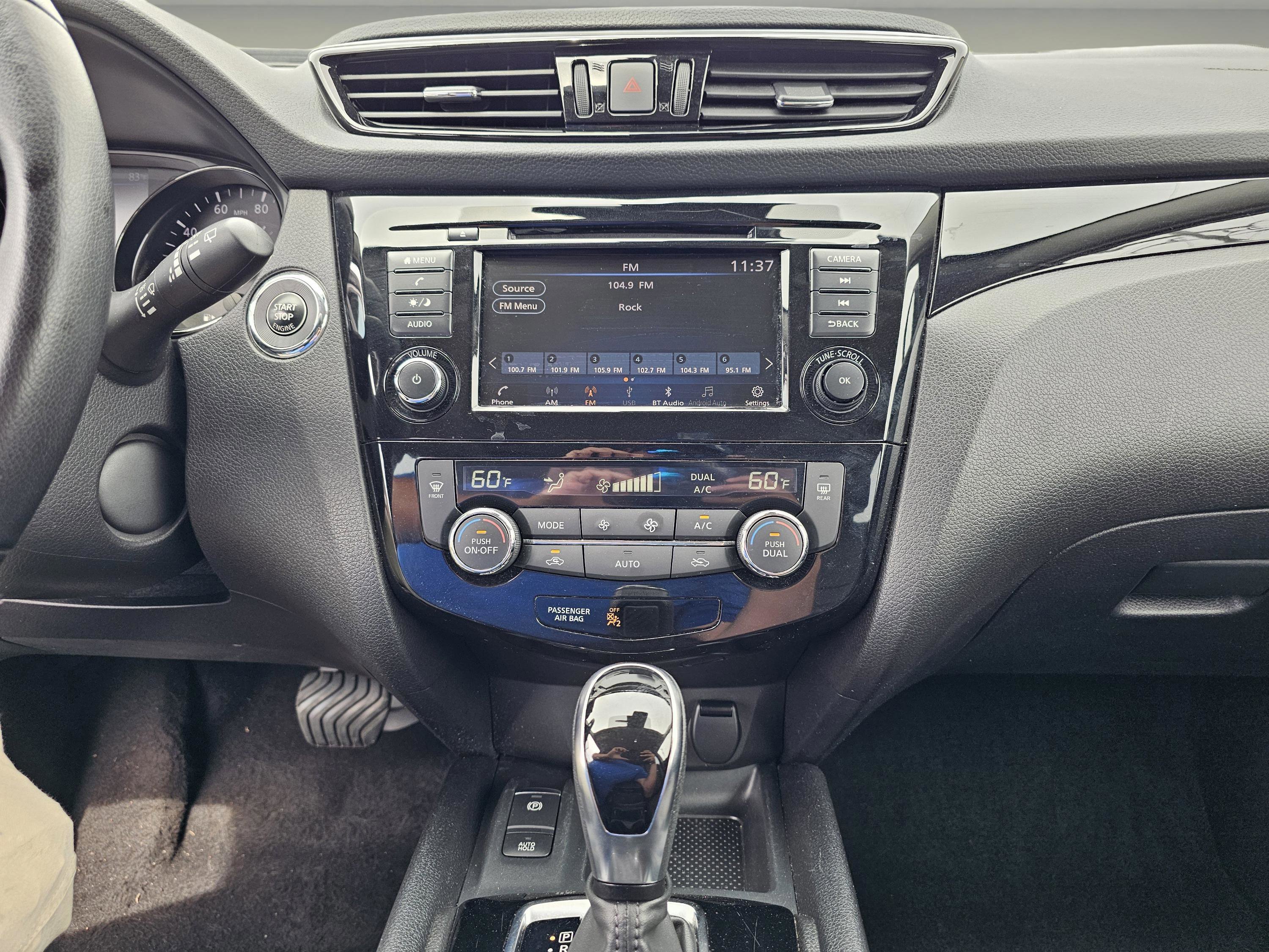 2022 Nissan Rogue Sport SV photo 21