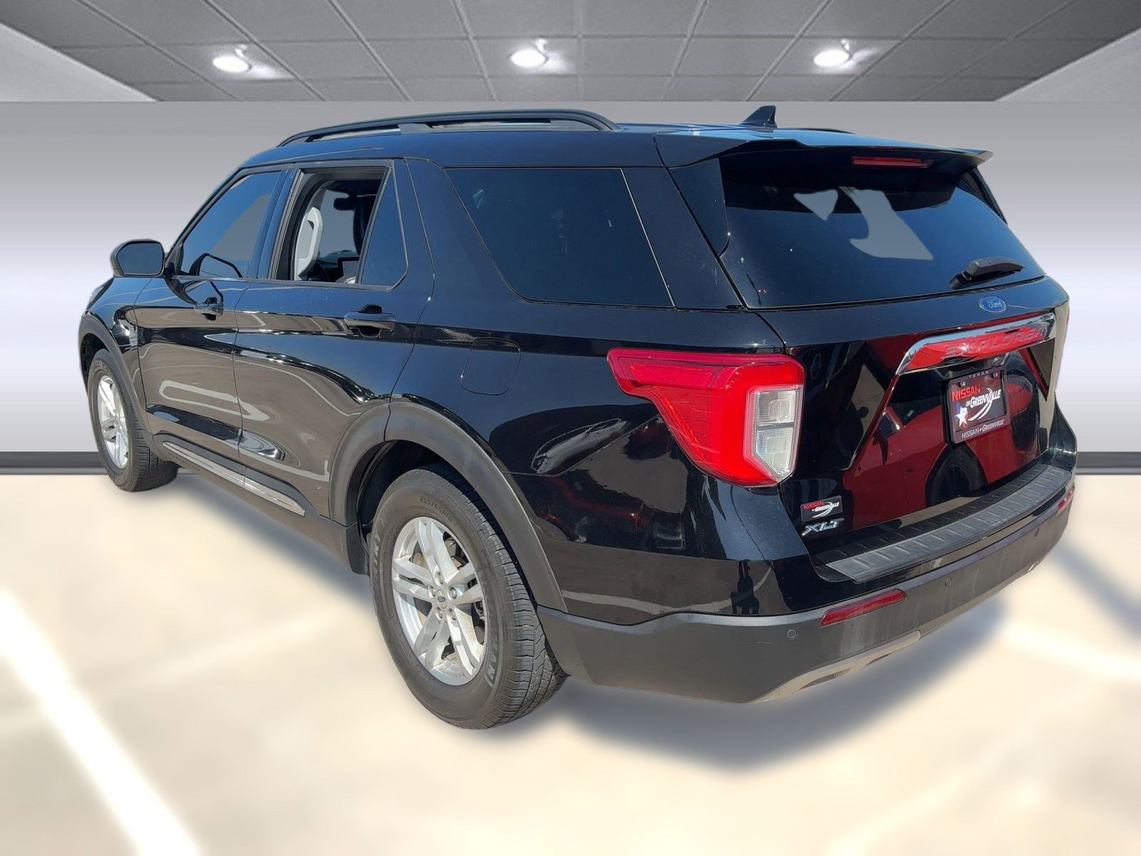 2020 Ford Explorer XLT photo 2