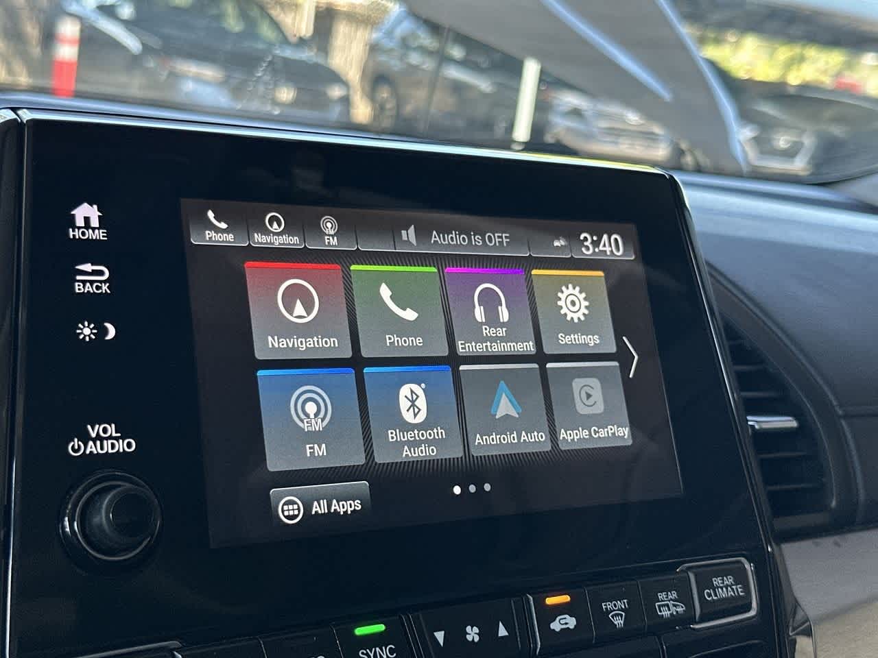 2022 Honda Odyssey Touring photo 17