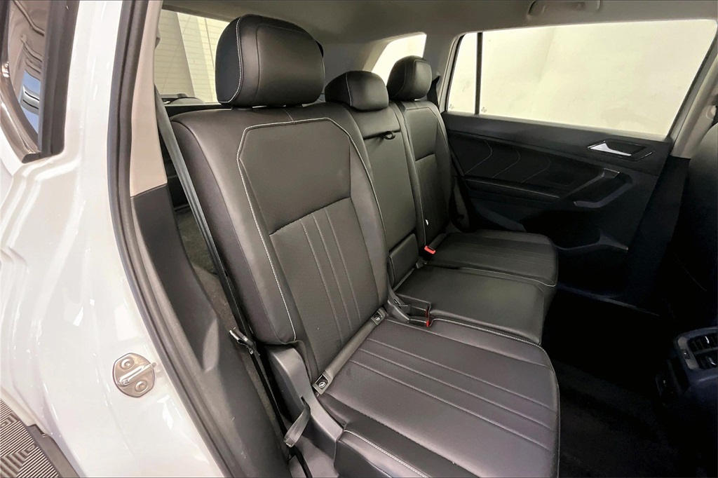 2024 Volkswagen Tiguan SE Wolfsburg Edition photo 23