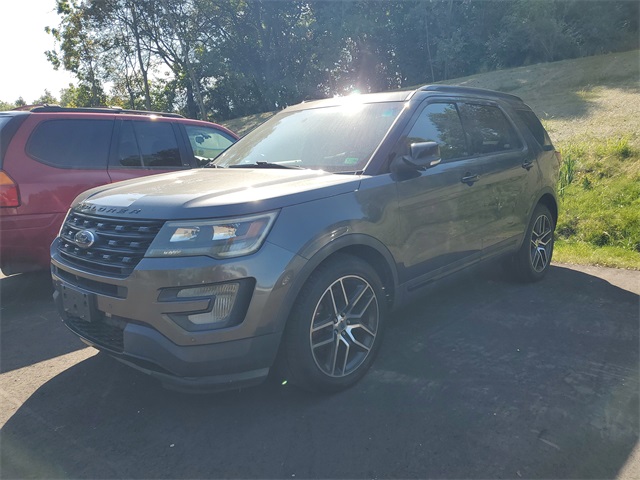 2016 Ford Explorer Sport photo 3