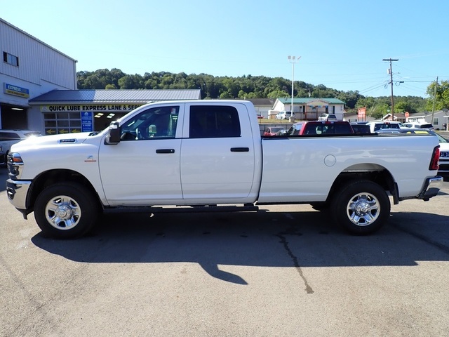 2026 Ram 3500 Tradesman photo 2