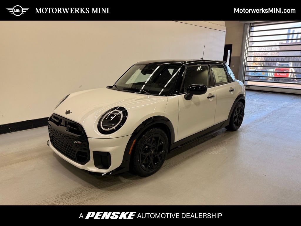2026 MINI Hardtop 4 Door S's photo