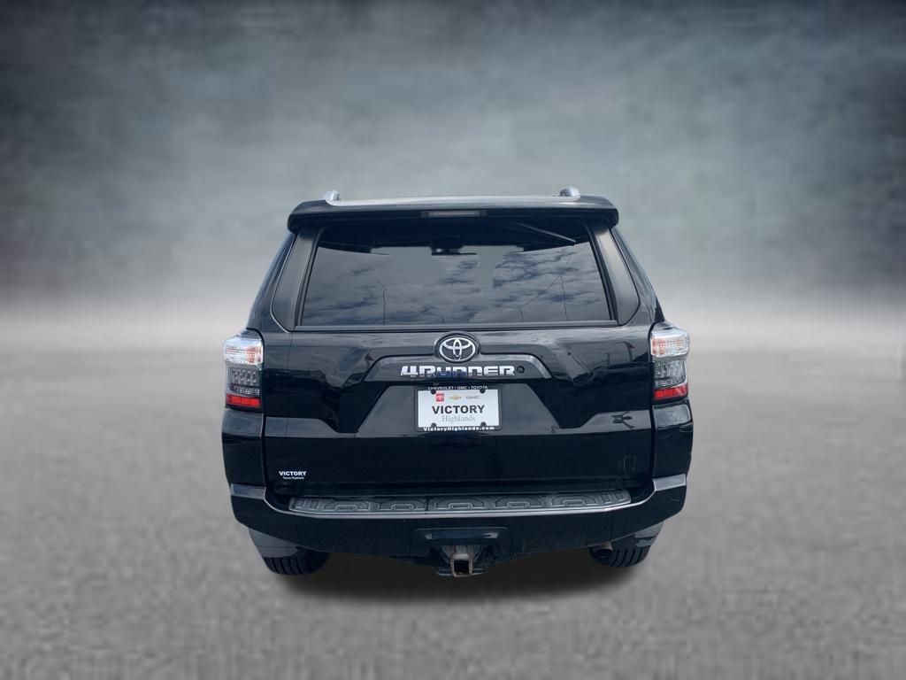 2018 Toyota 4Runner SR5 Premium photo 4