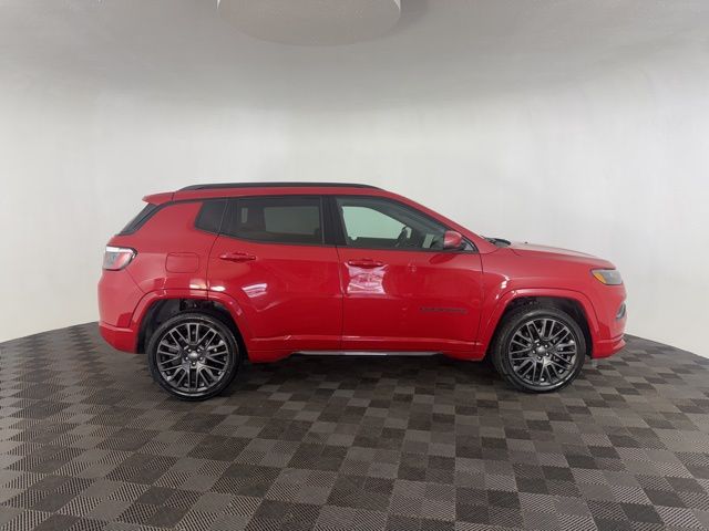 2023 Jeep Compass Red Edition photo 4
