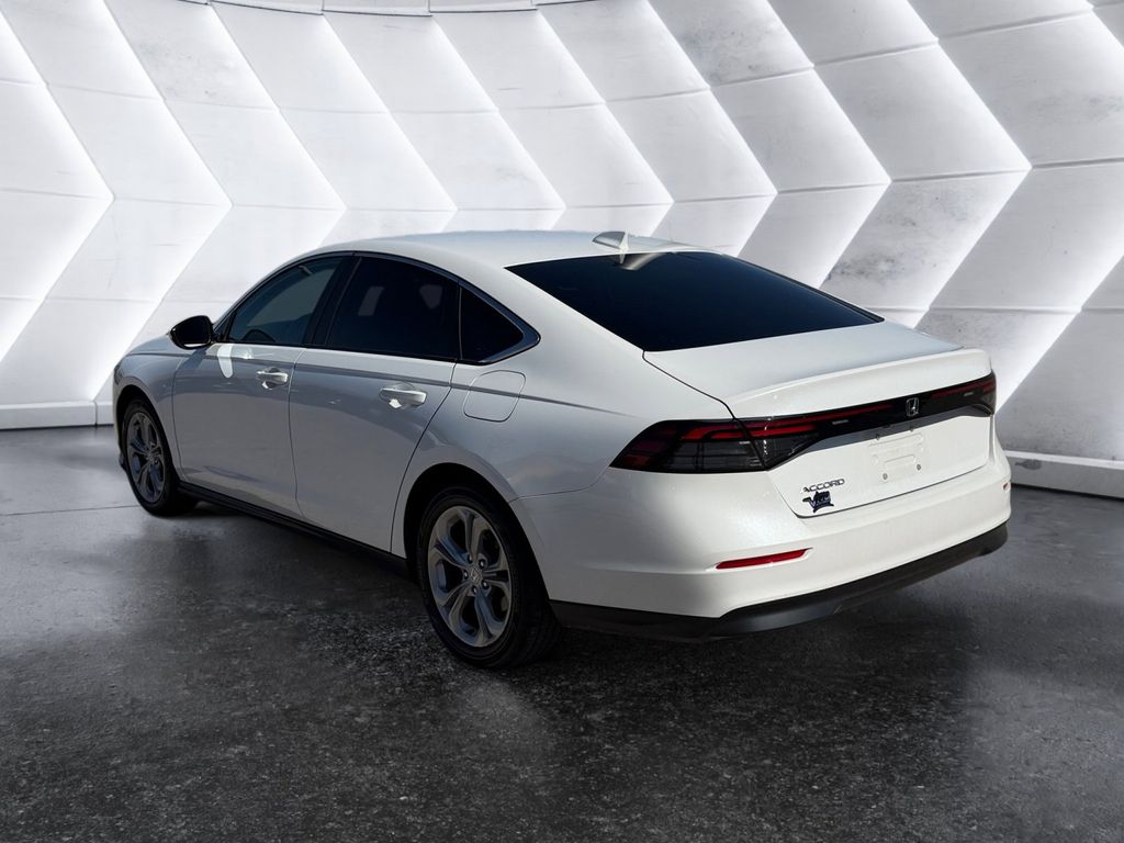 2023 Honda Accord LX photo 5
