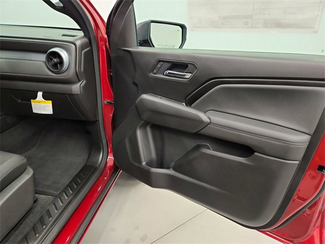 2026 Chevrolet Colorado LT photo 32