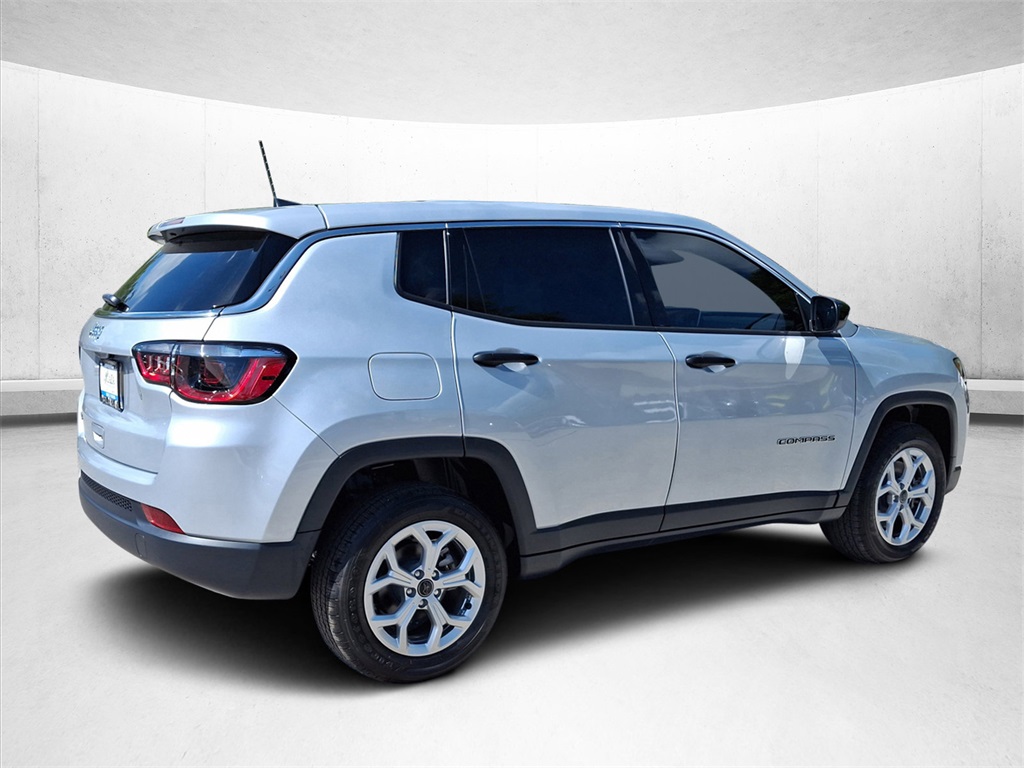 2025 Jeep Compass Sport photo 4