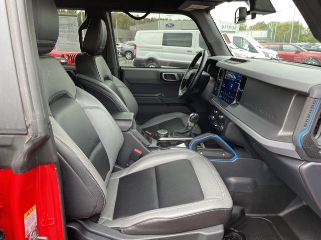 2024 Ford Bronco Black Diamond photo 28