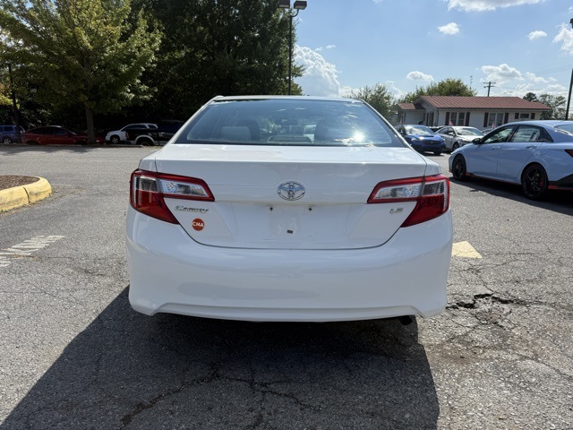 2013 Toyota Camry LE photo 4