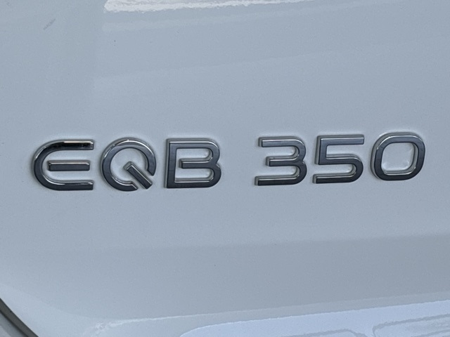 2025 Mercedes Benz EQB 350 4MATIC photo 7