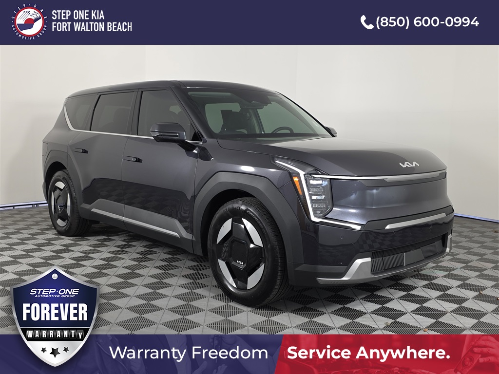 2026 Kia EV9 Light L/R's photo