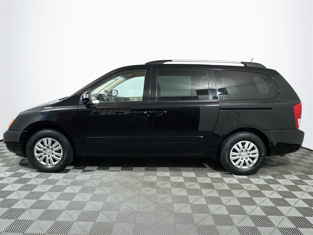 2012 Kia Sedona LX photo 2
