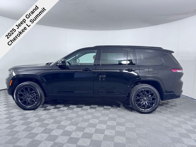 2025 Jeep Cherokee L Summit photo 3