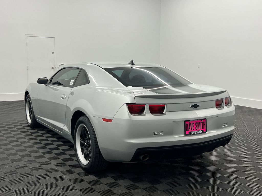 2013 Chevrolet Camaro 1LS photo 3