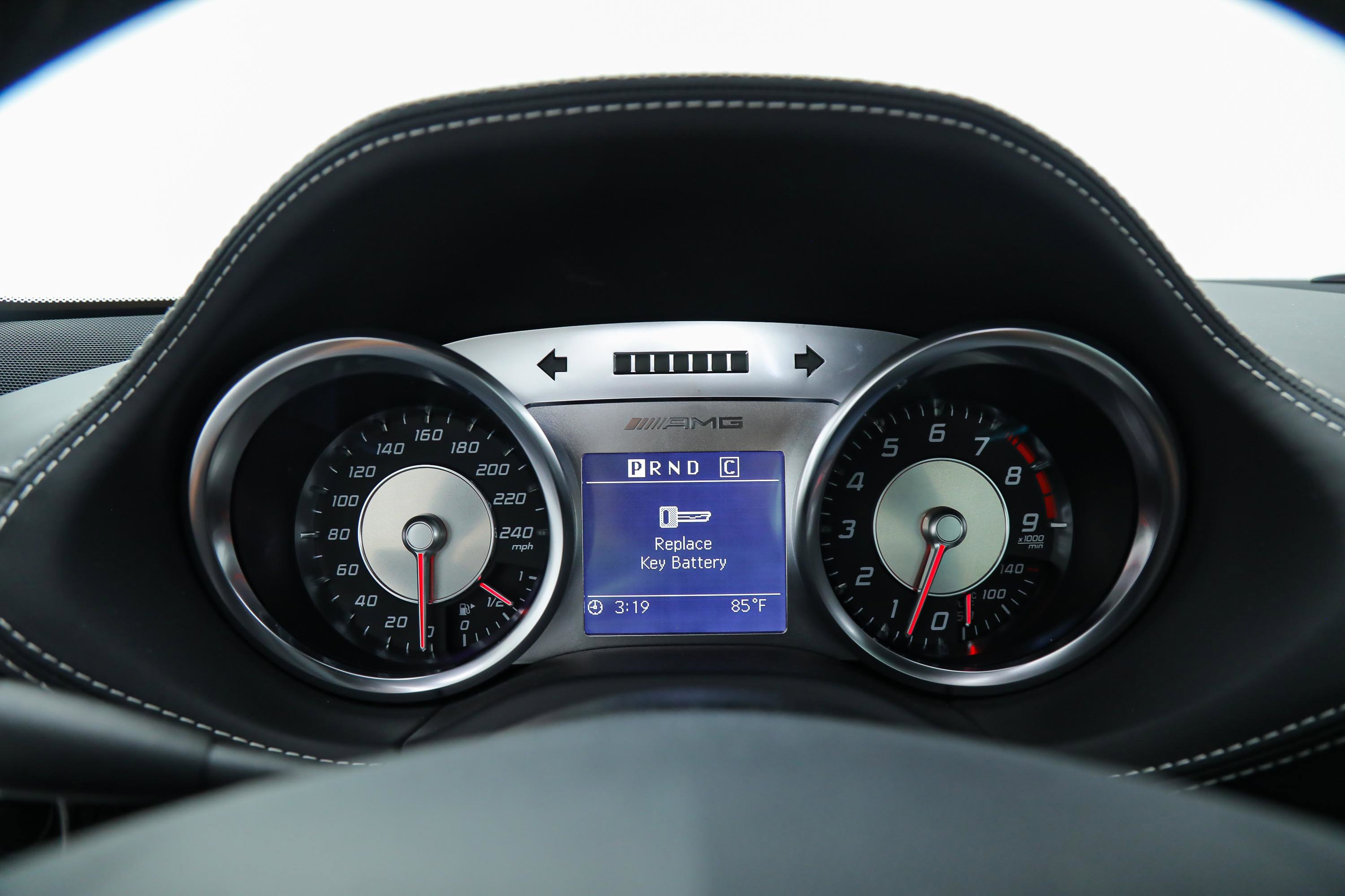 2015 Mercedes Benz SLS AMG photo 36