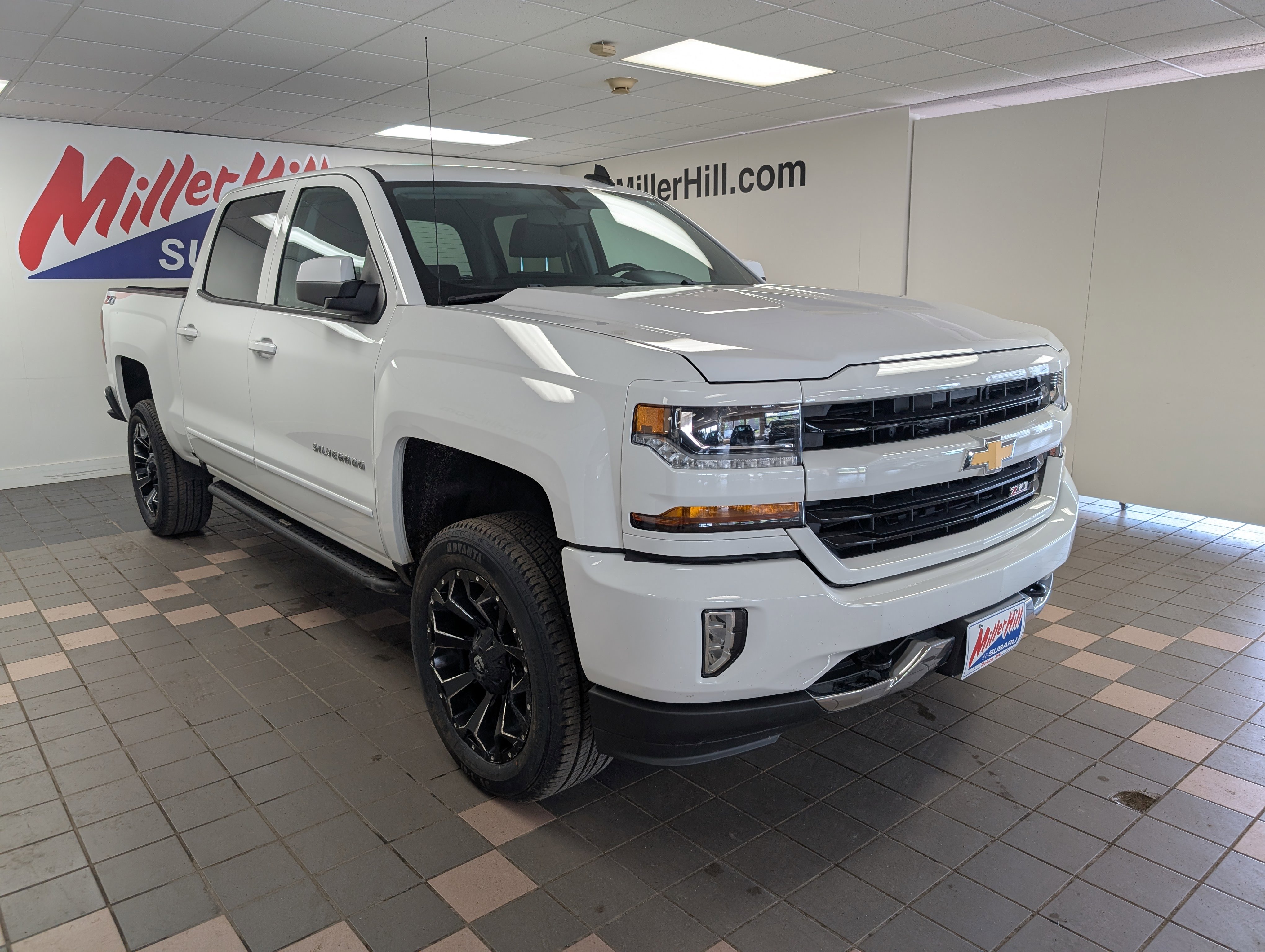 2018 Chevrolet Silverado 1500 LT photo 4