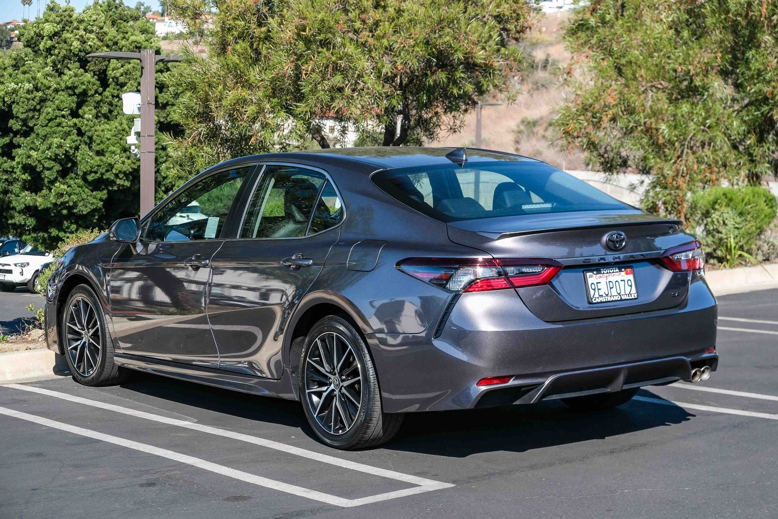 2023 Toyota Camry SE photo 8