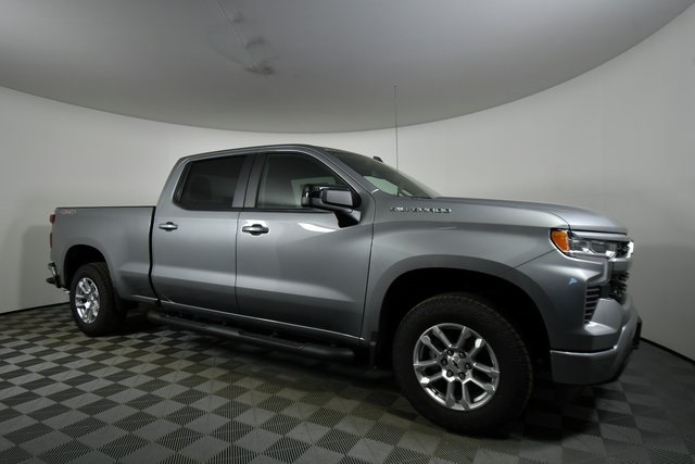 2025 Chevrolet Silverado 1500 RST photo 2