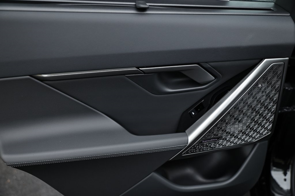 2026 Bmw 550e xDrive photo 22