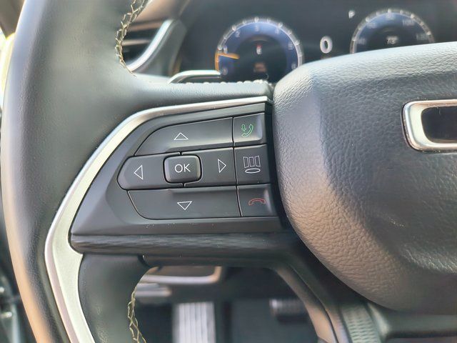 2023 Jeep Grand Cherokee Altitude photo 3