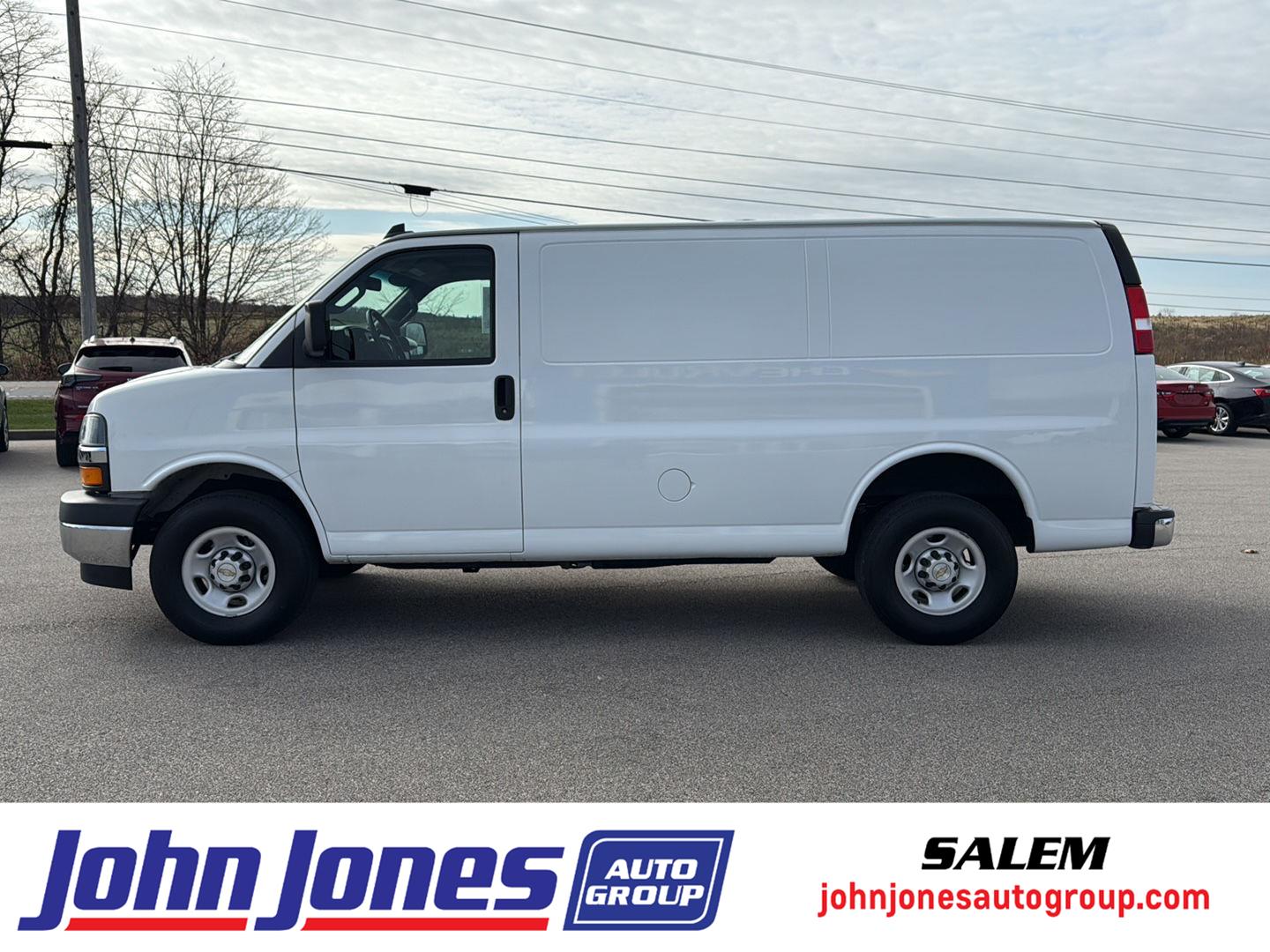 2023 Chevrolet Express Cargo Work Van's photo