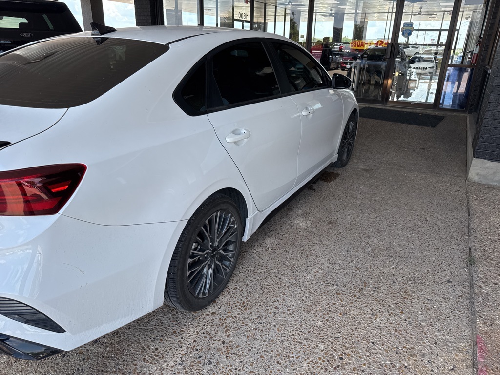 2024 Kia Forte GT-Line photo 3