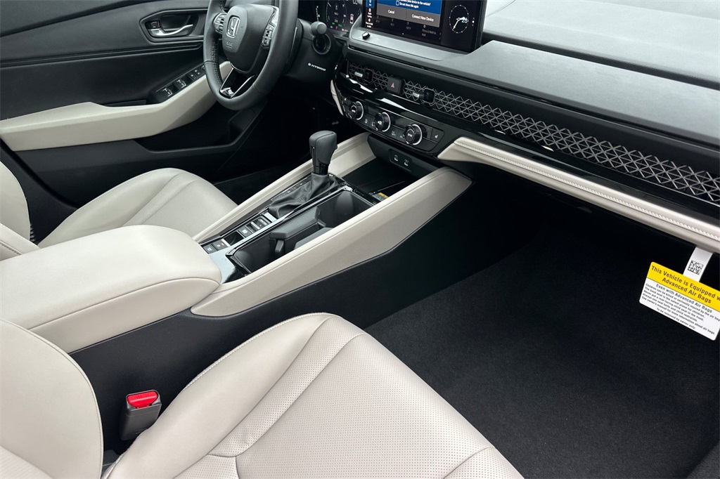 2025 Honda Accord Hybrid EX-L photo 13