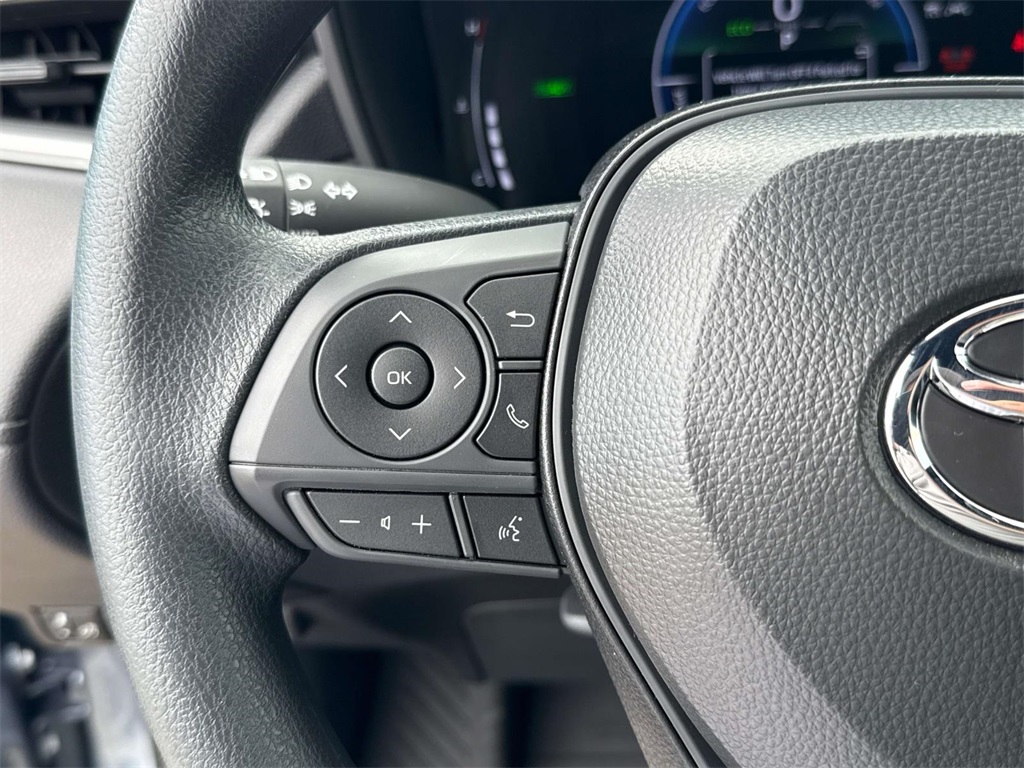 2026 Toyota Corolla Cross L photo 19