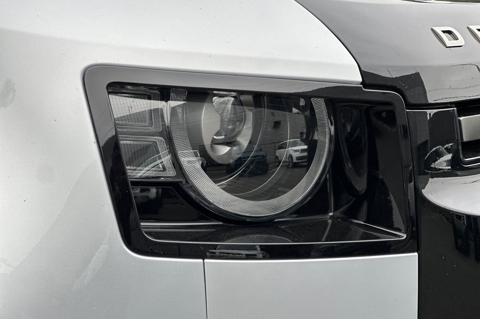 2023 Land Rover Defender 110 X photo 10