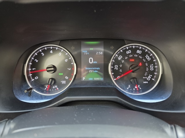2021 Toyota RAV4 XLE photo 17