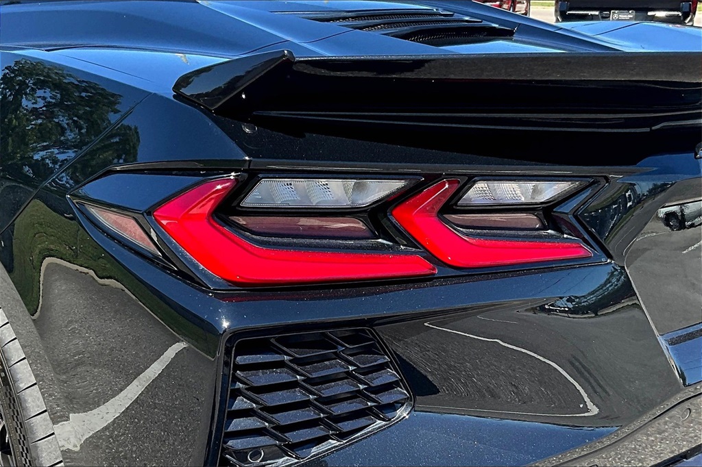 2021 Chevrolet Corvette Stingray 2LT photo 17