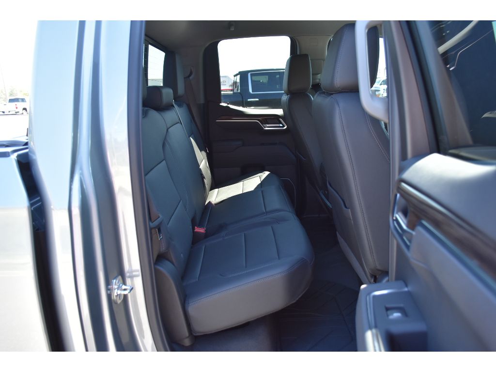 2025 Chevrolet Silverado 1500 LT photo 19