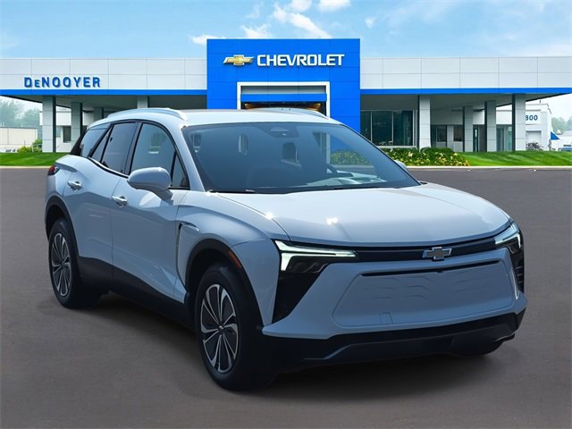2025 Chevrolet Blazer EV photo 2