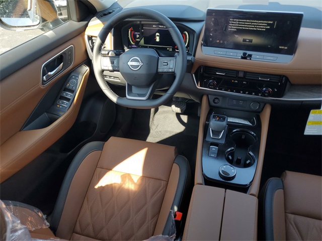 2026 Nissan Rogue Platinum photo 8