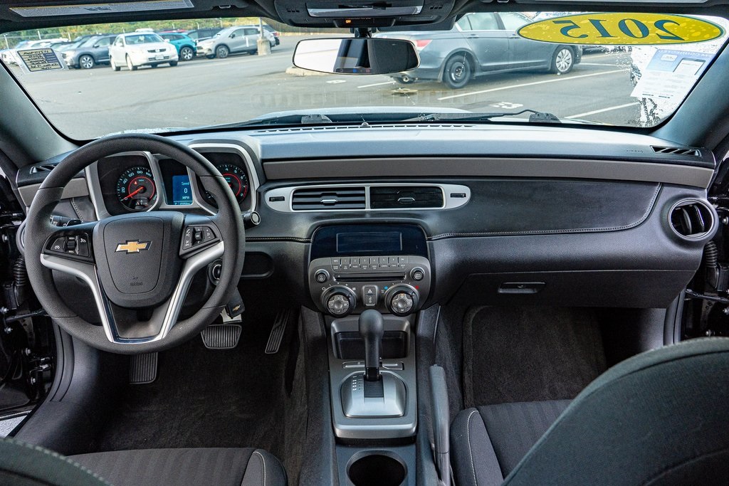 2015 Chevrolet Camaro photo 16